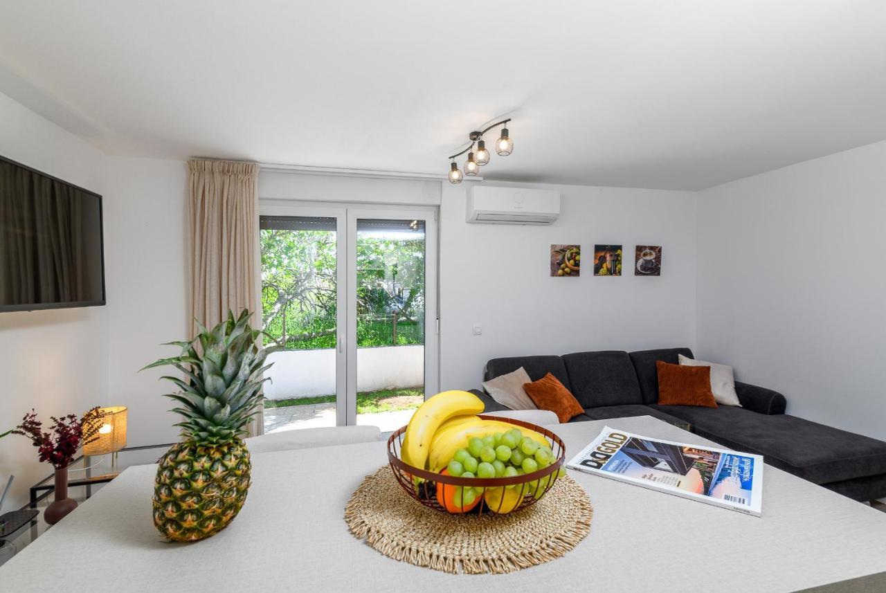 Villa Ida โรวีน ภายนอก รูปภาพ